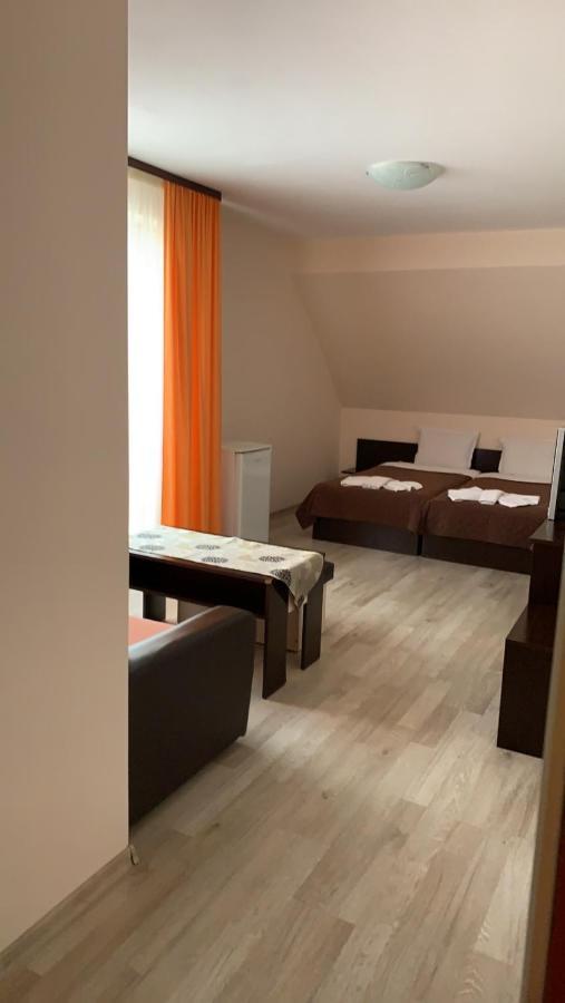Hotel Topalovi Nesebar Exteriör bild